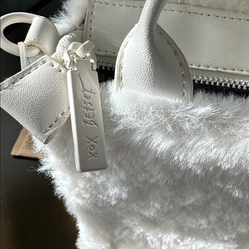 Betsey Johnson Apres mini bag and luggage tag White Faux Fur Handbag with Strap - Picture 6 of 7
